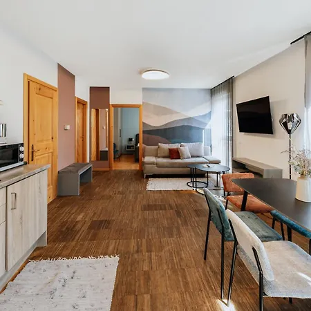 Residence Montani Laces Exterior photo