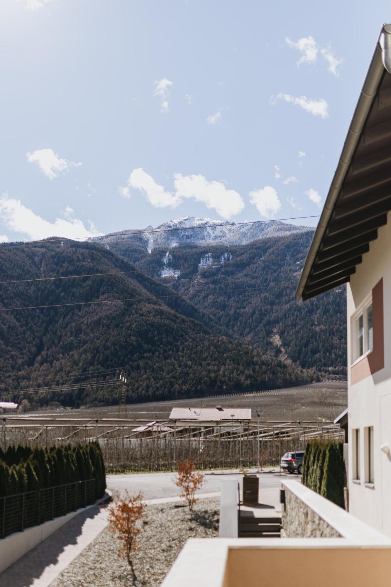 Montani Aparthotel 3*