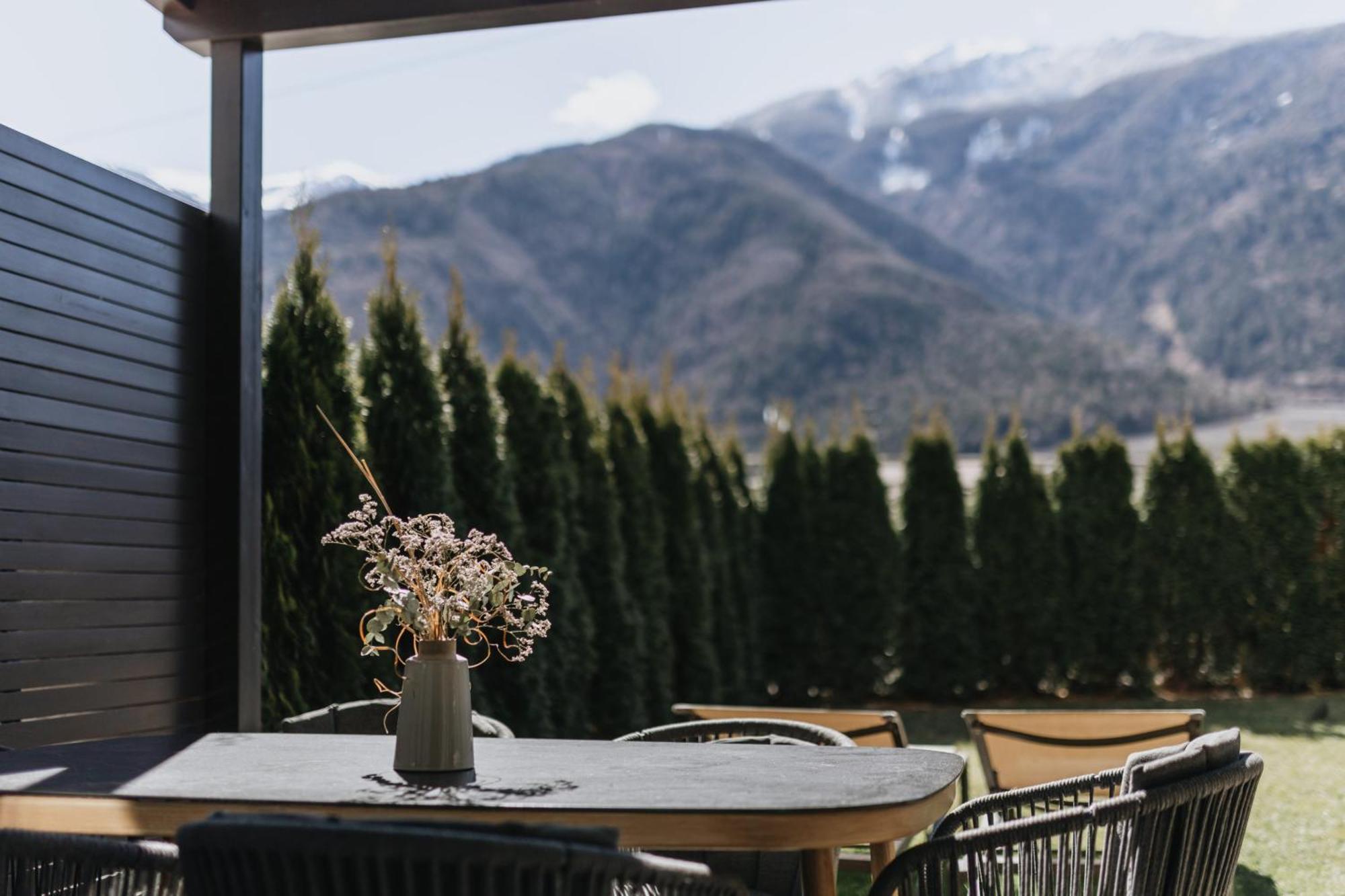 Montani Aparthotel